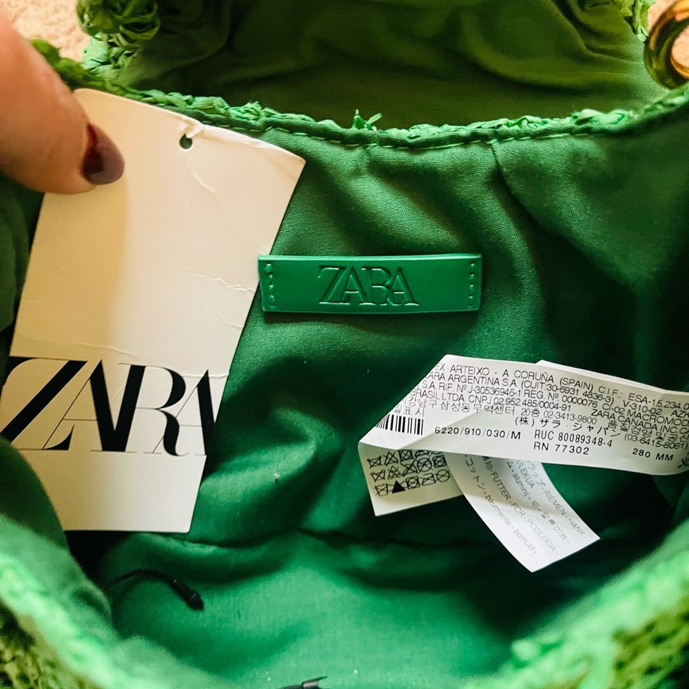 Zara Emerald Crochet Bag with Gold Chain - Picture 3 of 6